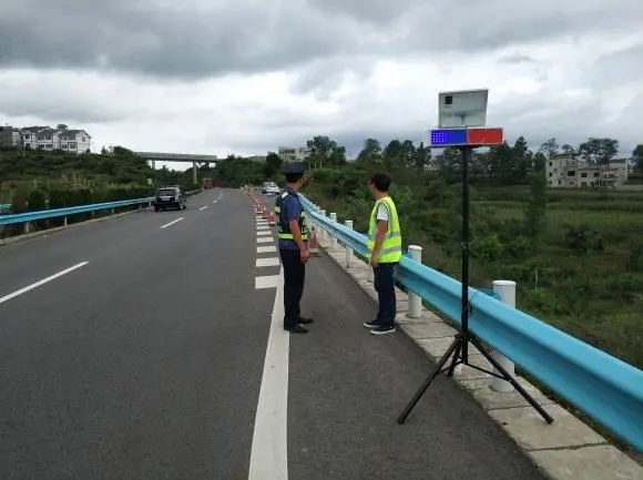 西宁高速公路钢护栏