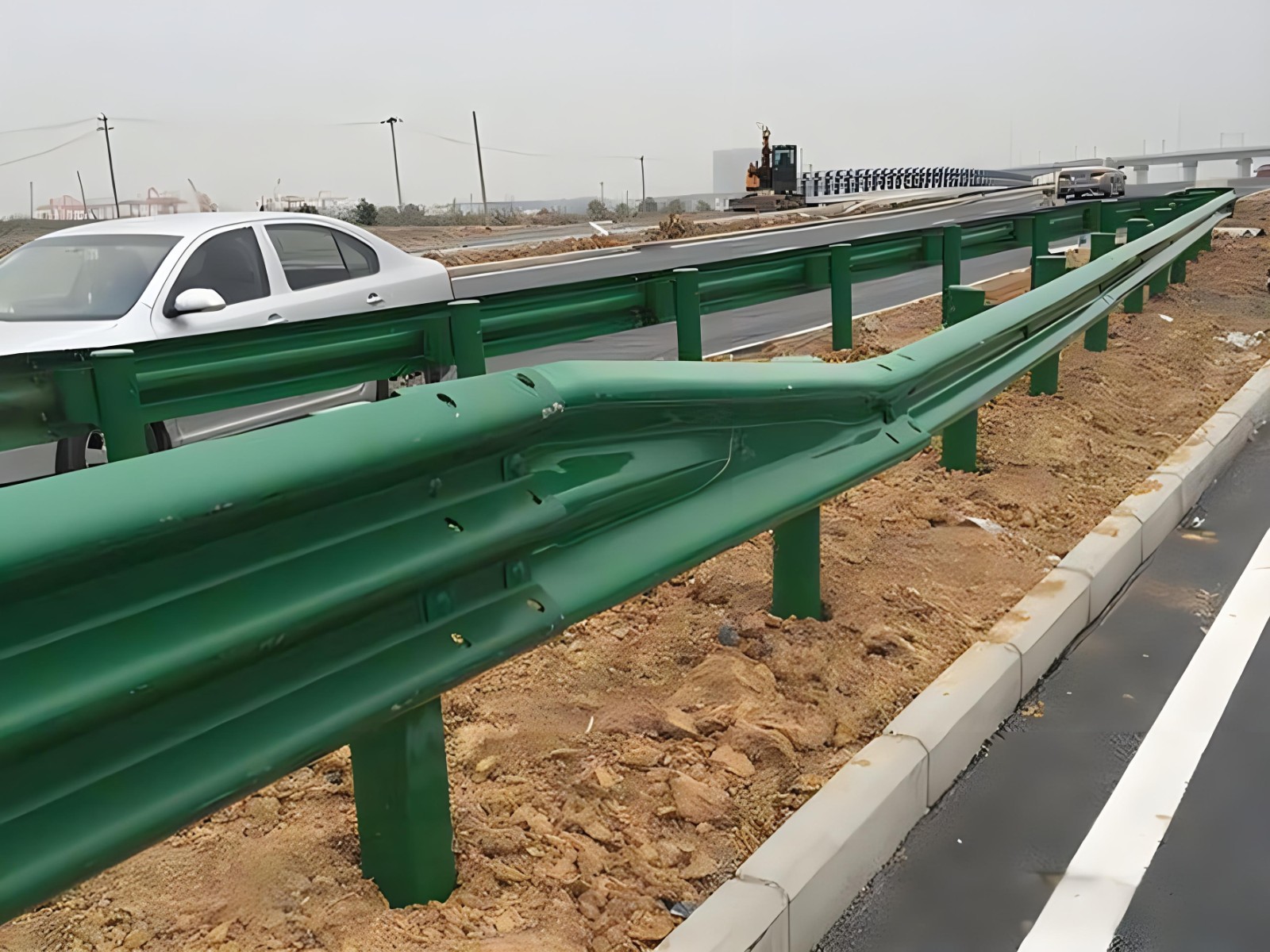 西宁高速波形护栏板日常维护方案确保道路安全新举措