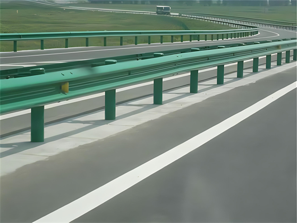 西宁高速护栏板守护安全广泛应用于多个行业