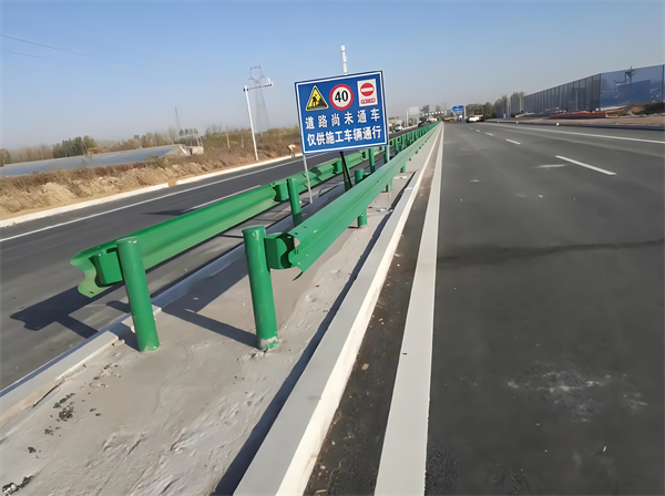西宁公路护栏守护安全横跨多个行业的应用